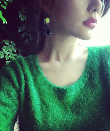 李小璐复古妆容自拍