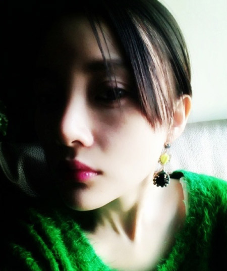 李小璐复古妆容自拍