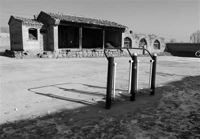 1月13日,大同县巨乐乡西阁老山村,山西省农民健身设施“全覆盖”,也覆盖到了这里。