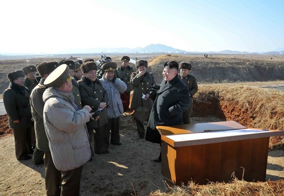 金正恩视察朝鲜空军训练场 检查战斗准备状态
