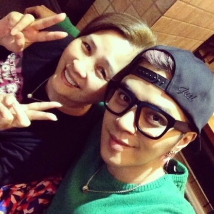 罗志祥和妈妈合影