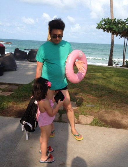 李湘晒老公爱女渡假找