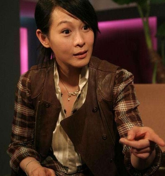 图揭明星悲喜“师生恋” 李双与爱妻江梦鸽相差27岁！