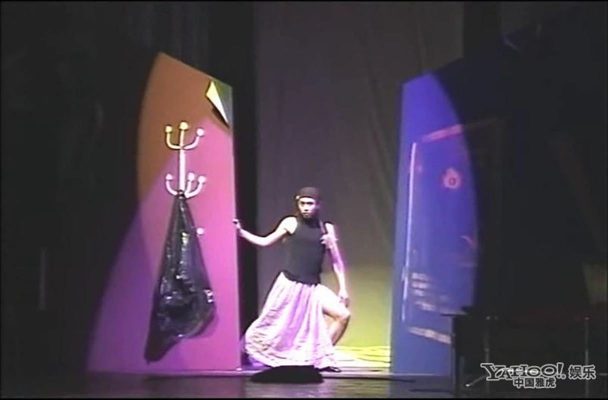 邓超昔日艺考玩反串视频曝光 网友：邓娘娘驾到