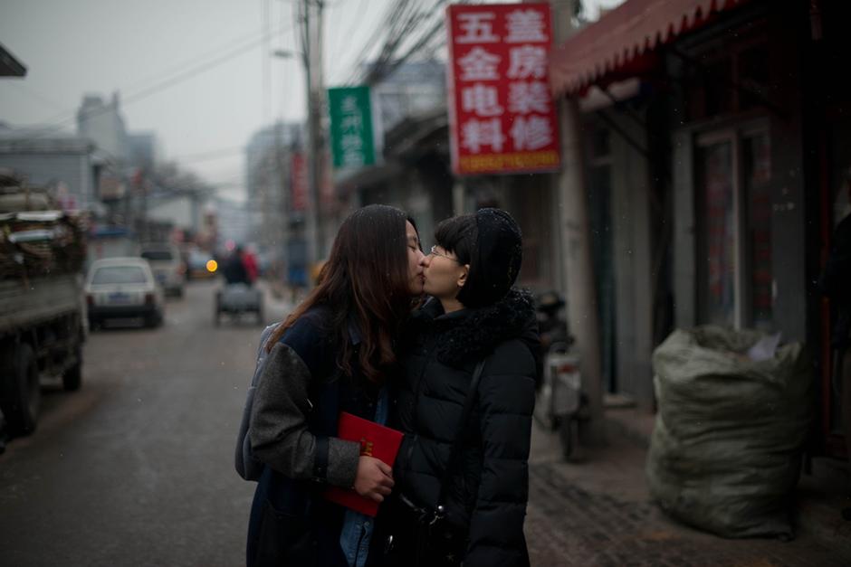 北京同性恋情侣登记结婚遭婉拒