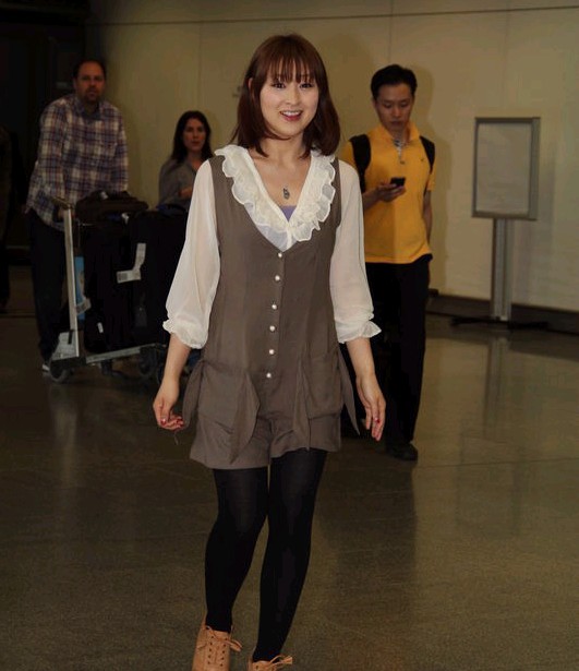 日本女优进军内地创业路 兼职陪酒无所不做