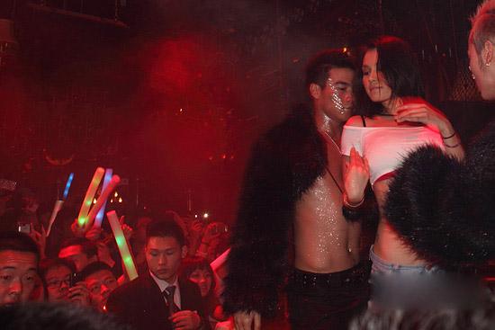 日本女优进军内地创业路 兼职陪酒无所不做