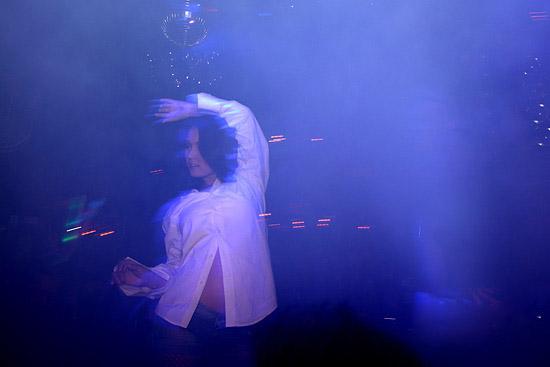 日本女优进军内地创业路 兼职陪酒无所不做