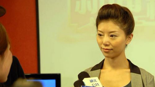 日本女优进军内地创业路 兼职陪酒无所不做