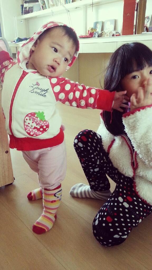 小S女儿老大挖鼻屎 老三跳芭蕾 姐妹恶搞才能超老妈