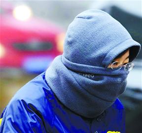 青岛PM2.5再爆表 持续重度污染将停课