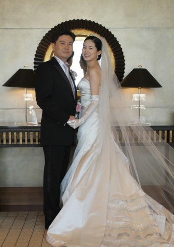 嫁入豪门的女星:李英爱诞龙凤胎灰姑娘变公主(组图)