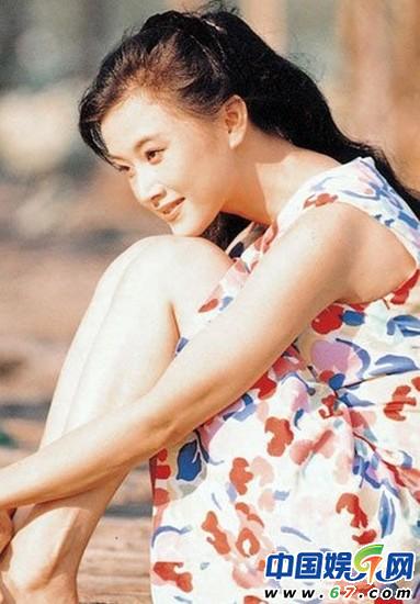 宋祖英早年清纯照