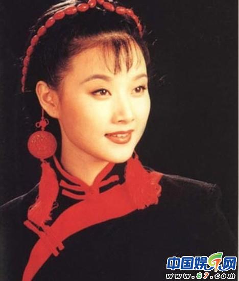 宋祖英早年清纯照