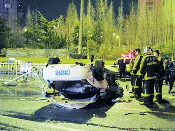 车开太快？不，车“飞”得太低