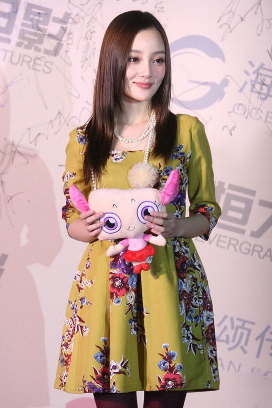 李小璐欲复出 晒私搭显品味