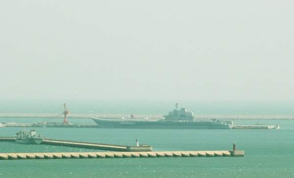 中国航母辽宁舰新建母港全景照曝光