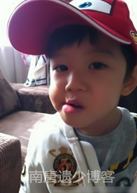 胡静四岁儿子帅过Lucas