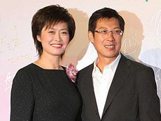 许戈辉老公丁健撇幼女离家 揭女主播老公秘闻(图)