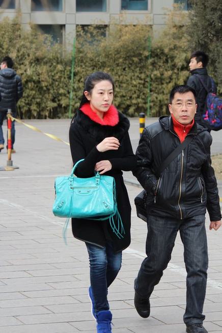 北影放榜日艺考群芳斗艳 时装秀素颜秀谁才是未来之星