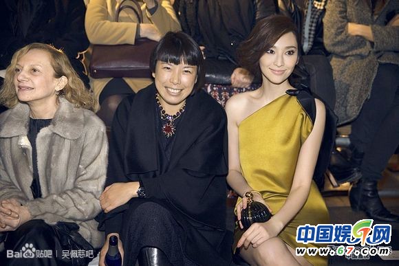 巴黎时尚周中国女星团