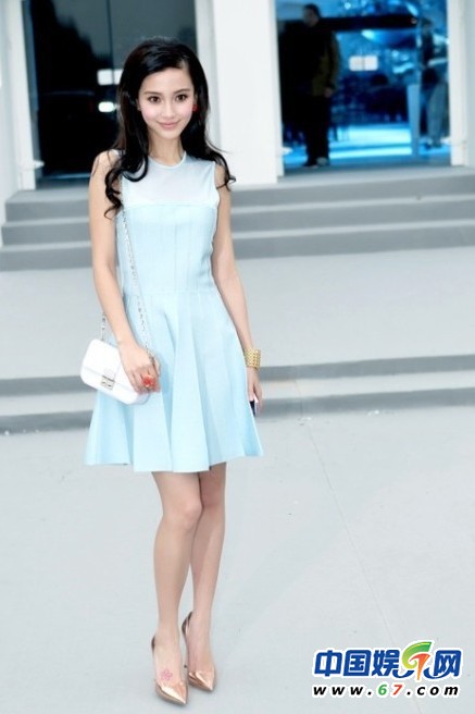 巴黎时尚周中国女星团