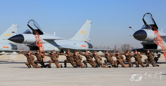 歼-10部队集体秀“走你Style”