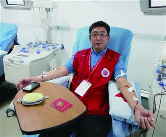 手语姑娘六年服务两千聋人 达1万小时