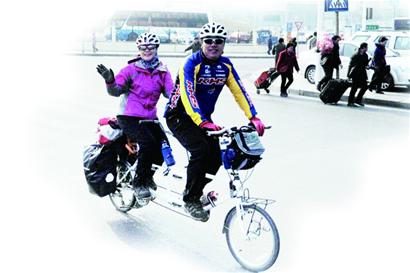 手语姑娘六年服务两千聋人 达1万小时