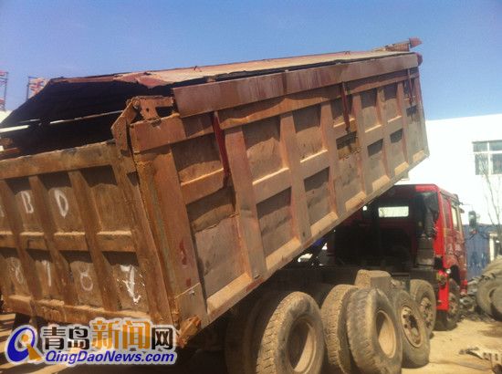 首发:擅加挡板17辆违法大货遭斩首