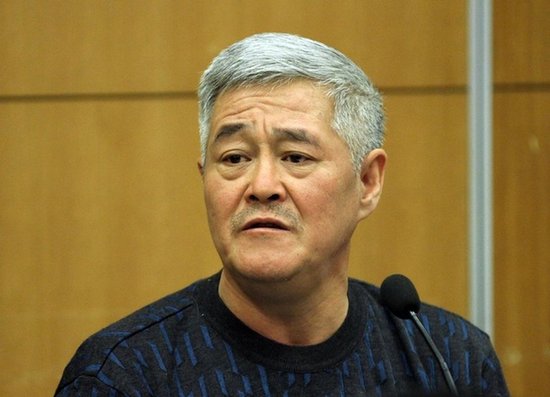 赵本山两会发言表情丰富 小品王建言“俗”文化