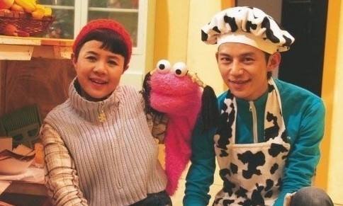 何炅晒与李维嘉17年前旧合照