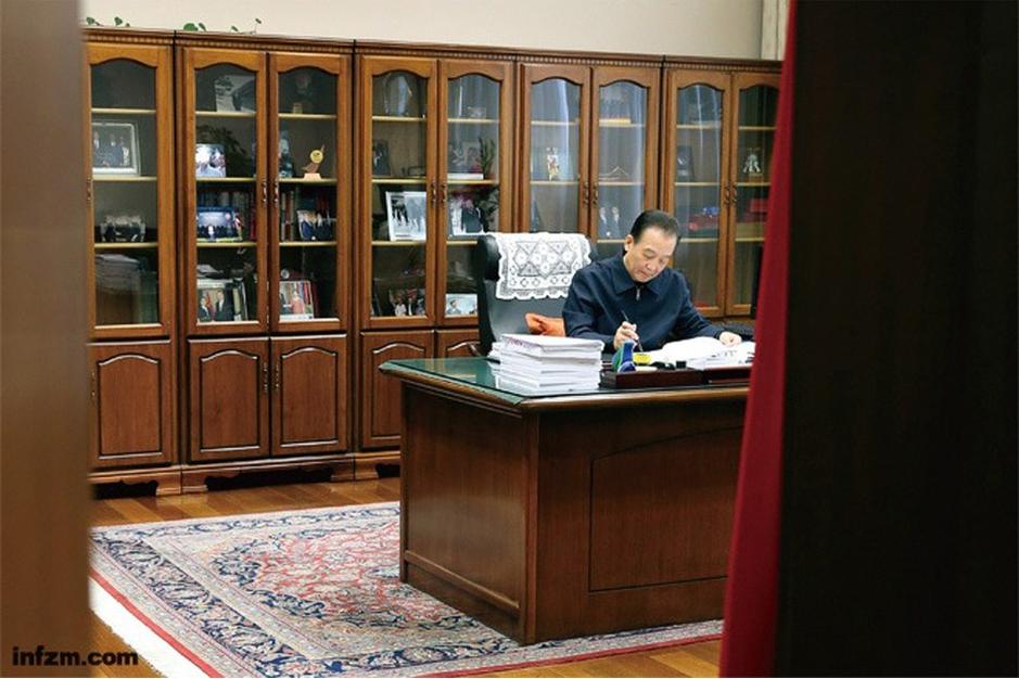 温家宝办公室书籍已装箱 将捐给母校