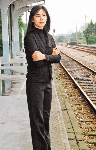 传46岁王祖贤息影11年将复出