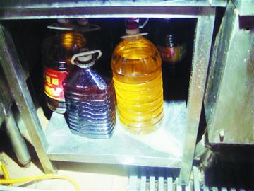 学校食堂隐患多 长泰中学热水冲碗筷就算消毒