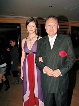 船王儿子赵世曾女友过万