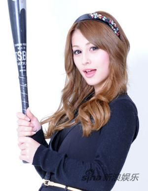 日混血嫩模与棒球手恋爱 日混血嫩模与棒球手恋爱