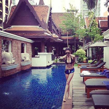 周秀娜晒比基尼照