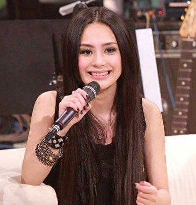 被粉丝疯狂求婚女星：