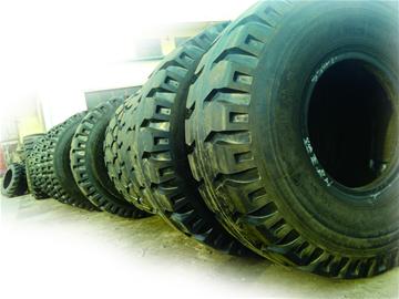 轮胎翻新成潜规则 轮胎翻新成潜规则