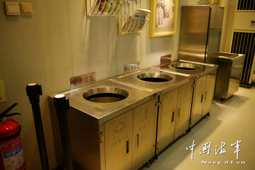 资料图：辽宁舰中的生活区域1。