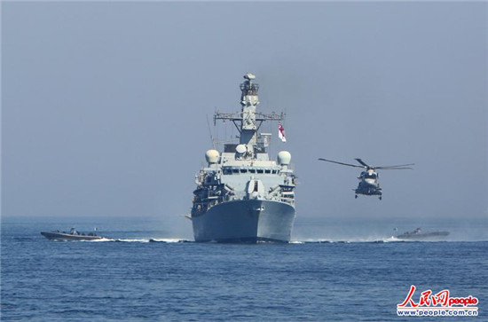 原文配图：反海盗演练。