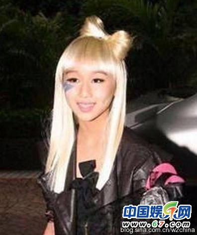 92岁赌王何鸿燊众女儿比美