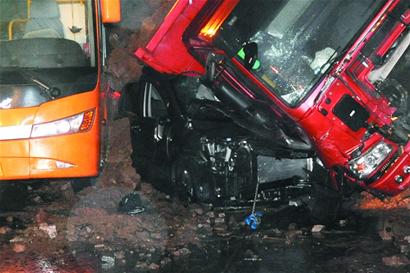 货车整治两周叫停34名司机 货车整治两周叫停34名司机