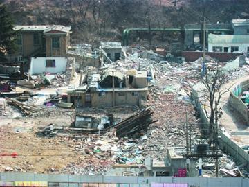 风儿伴着沙 不请常到家