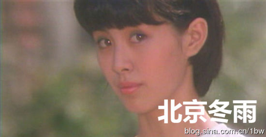 王祖贤17岁清纯照曝光 网友：跪拜女神