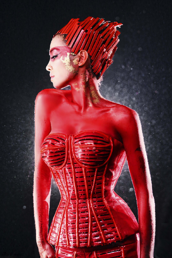 蔡依林新专辑第十支 MV《Beast》焰红女造型