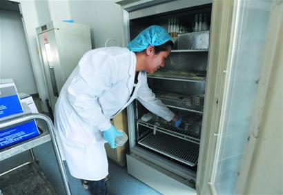 洋奶粉验身 得“串”10个门