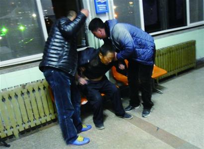 9个月前被狗咬老汉突发狂犬病 9个月前被狗咬老汉突发狂犬病