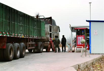 加气站急脾气 露天充燃气